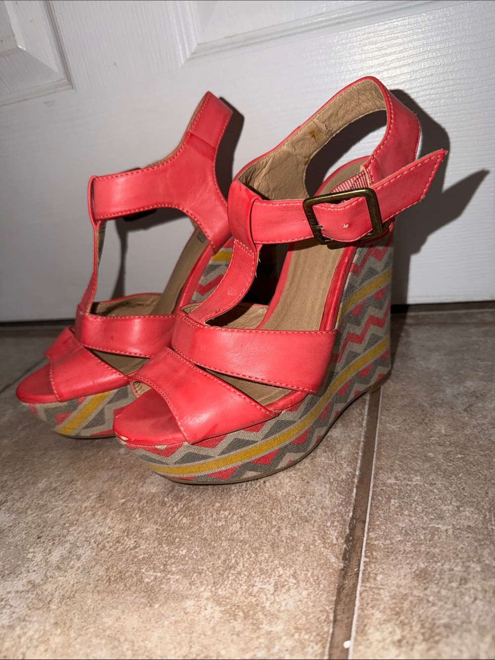Guess Coral T-Strap Chevron Wedge Sandals